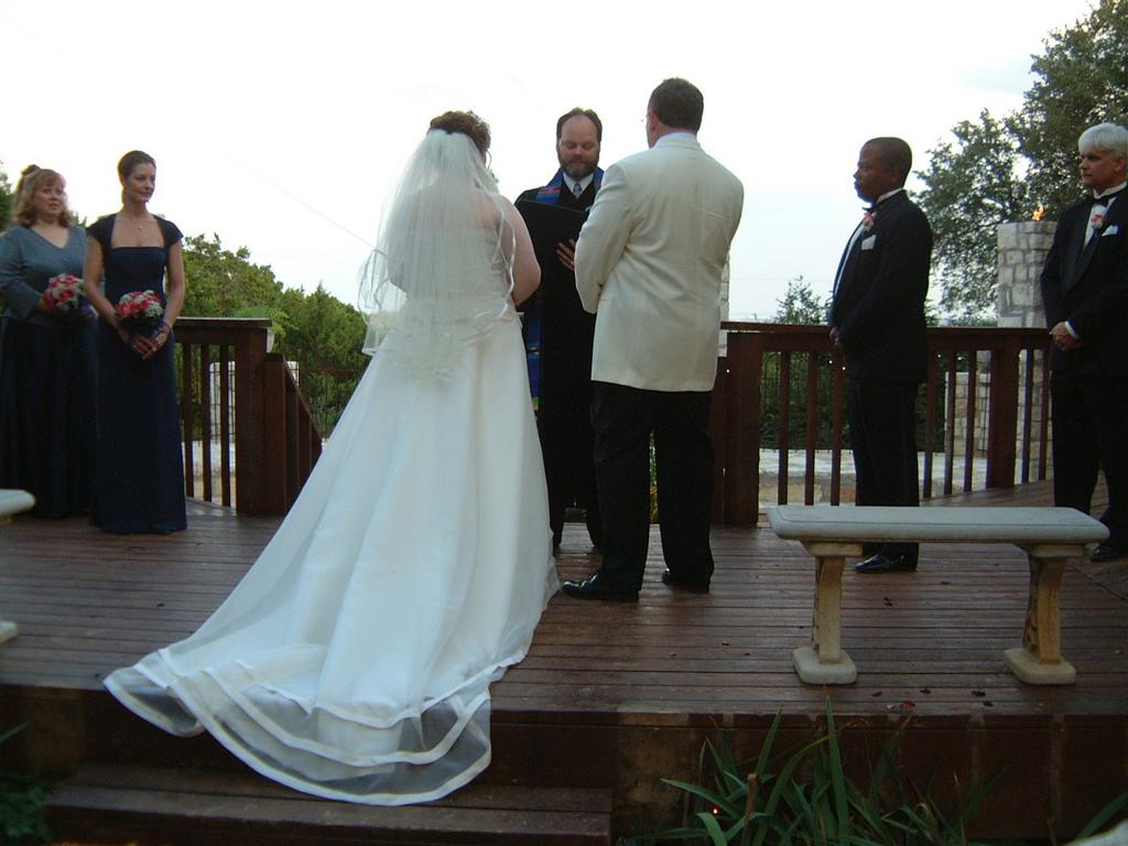 2003/10(Oct)/03(Urbik-Wedding)/1024x768_2003-10-05 18-06-46.JPG